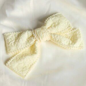 Beginning Boutique Penelope Cream Bow Hair Clip